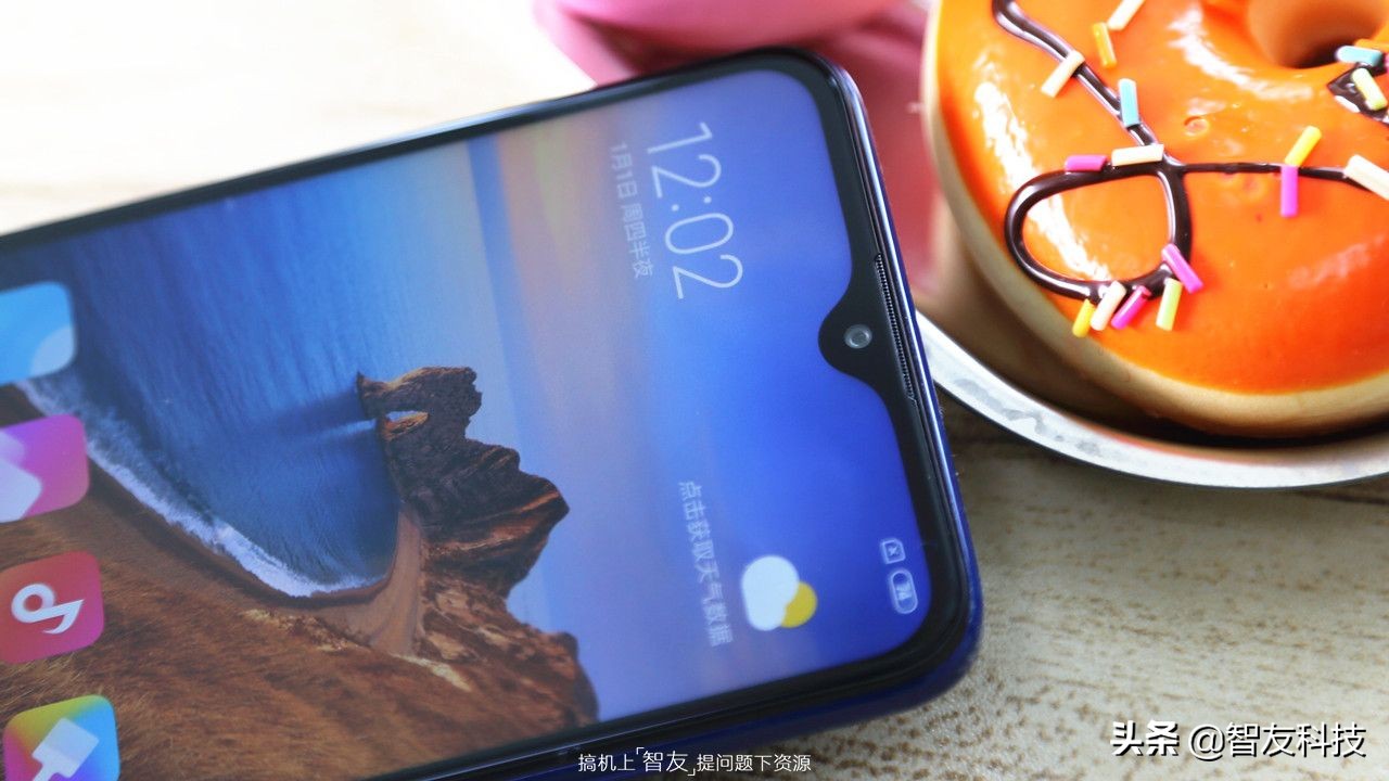 小米手机Redmi 8图赏：5000mAh超大型充电电池 18W快速充电髙速感受 699元起