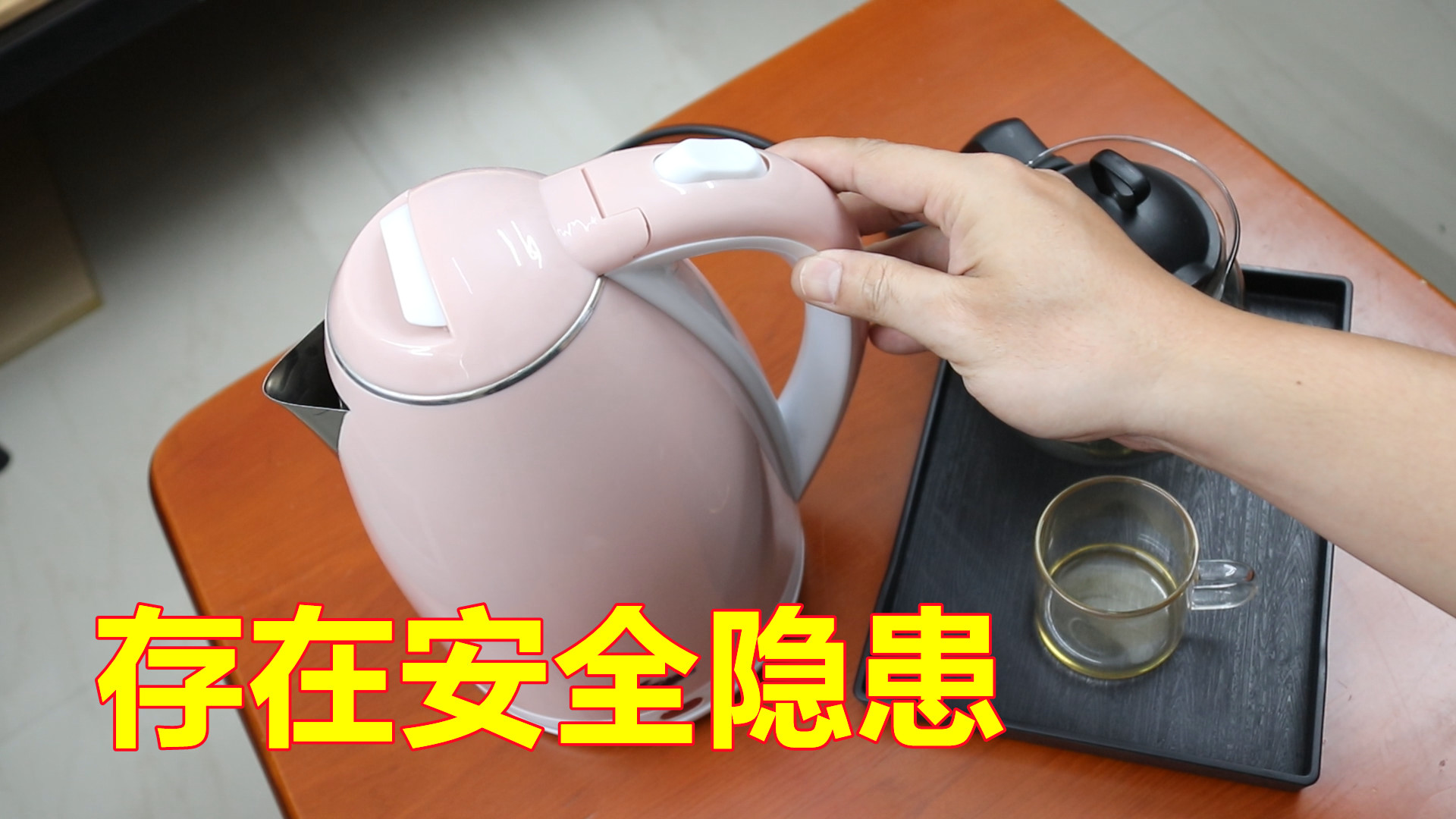 生活知識：家里的茶幾不要長時間擺放3類物品