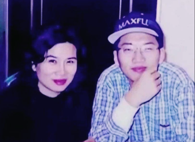 母亲囚禁儿子28年致其皮肤烂，控制欲强的妈妈，难接纳的是自己