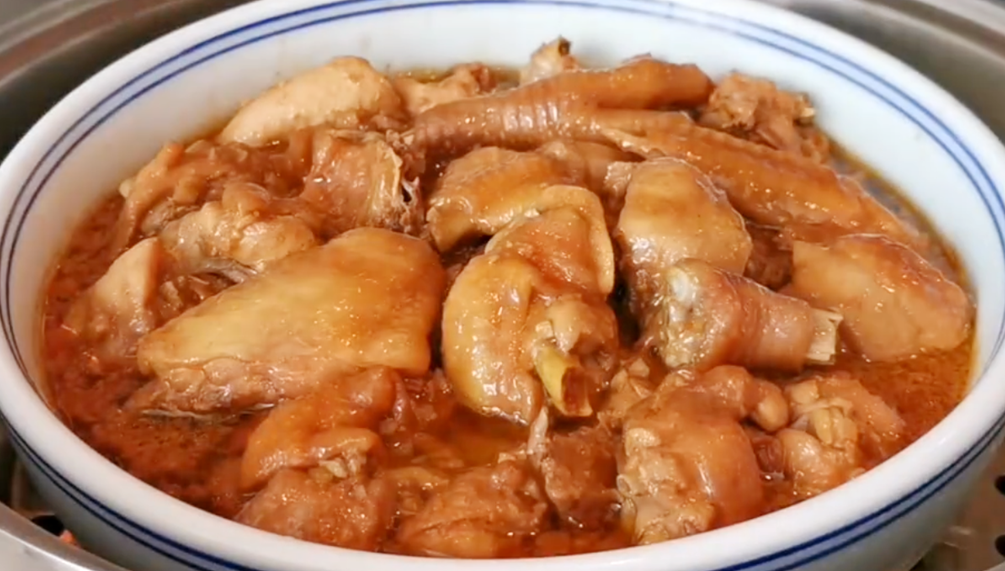 秋天要多吃鸡肉，不用烧不油炸，鲜香嫩滑又营养，孩子每次都光盘