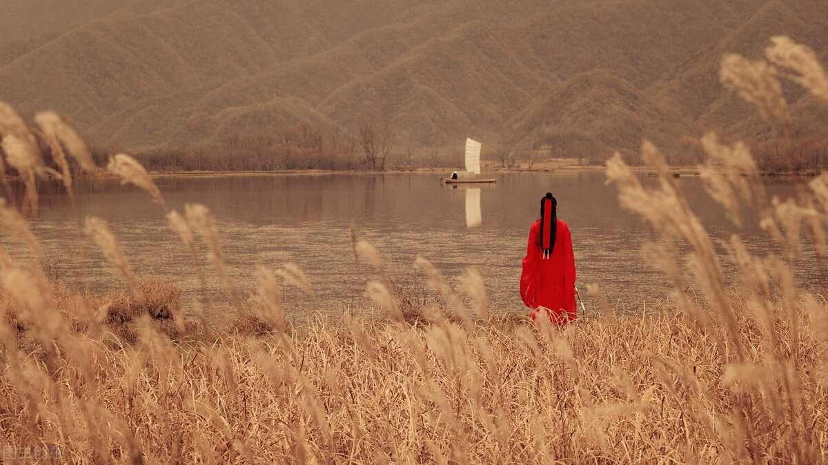 从被拐卖幼童到蜚声天下的名人，新凤霞为啥能扼住命运的咽喉？