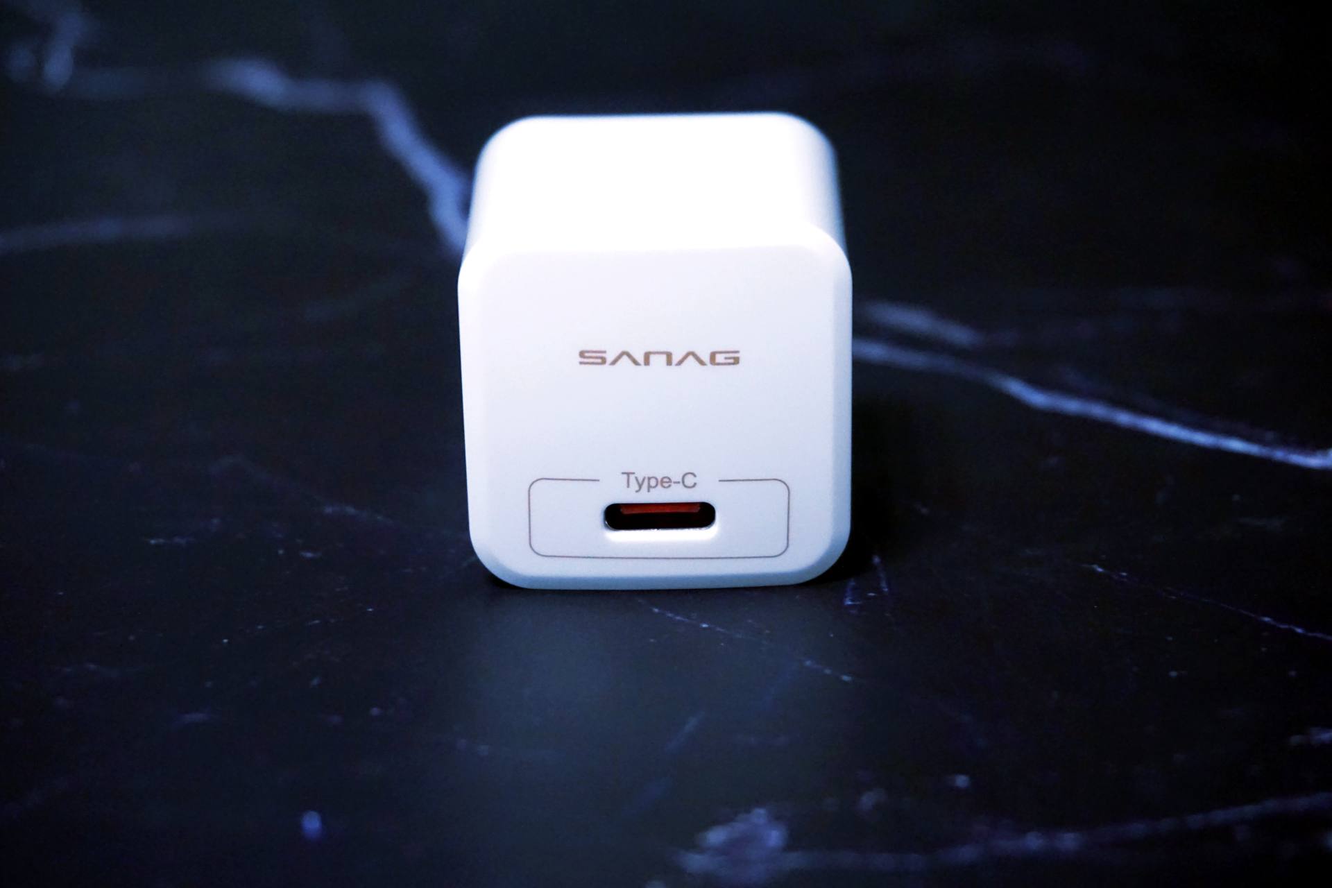 小？但足够强！sanag20W PD快充头畅快体验