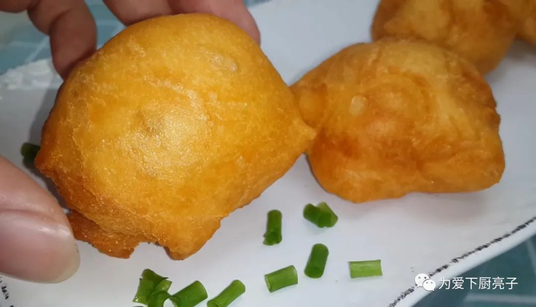 早餐别炸油条了，筷子搅一搅，做出特色小零食，保证全家人都爱吃