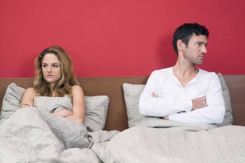 性生活的最佳頻率到底是多少？心理學家：並非越多越好