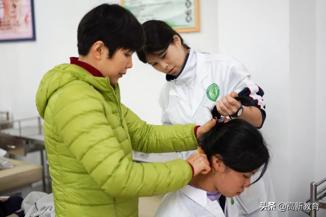 高新医药｜省中医院老师来授课，学生的反应让人意外