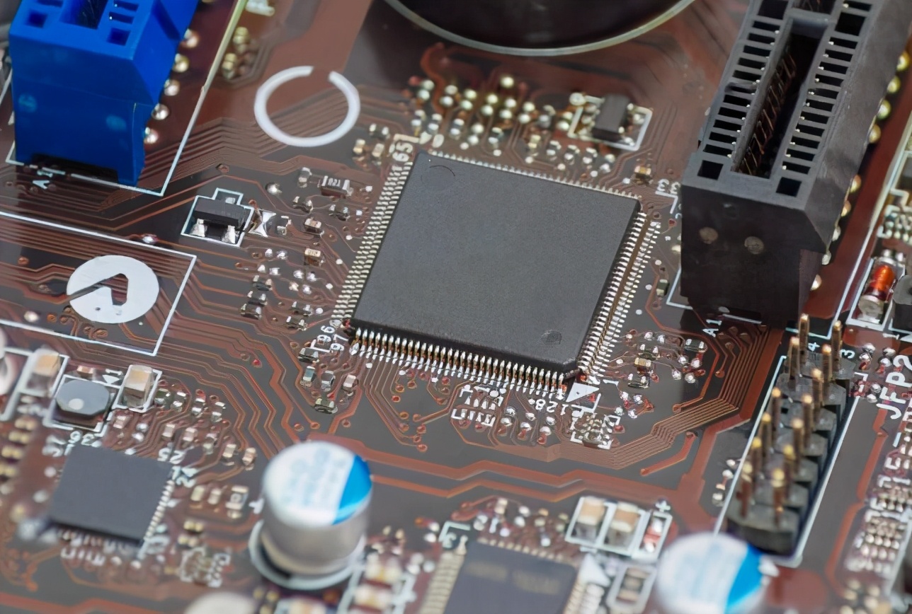 世界芯片供應嚴重短缺，源頭到底是哪裡？ 日媒調查後道出關鍵