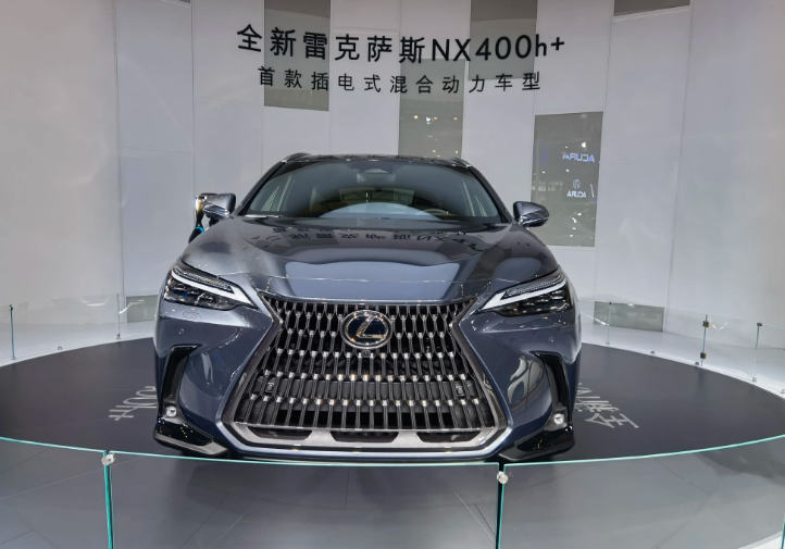 吉利两大SUV“销量王”更新：缤越新增弹射模式，博越X画风突变！