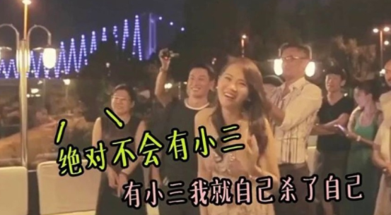 與前夫戀愛14年結(jié)婚，與現(xiàn)任約會(huì)兩次談結(jié)婚，伊能靜為何嫁給秦昊