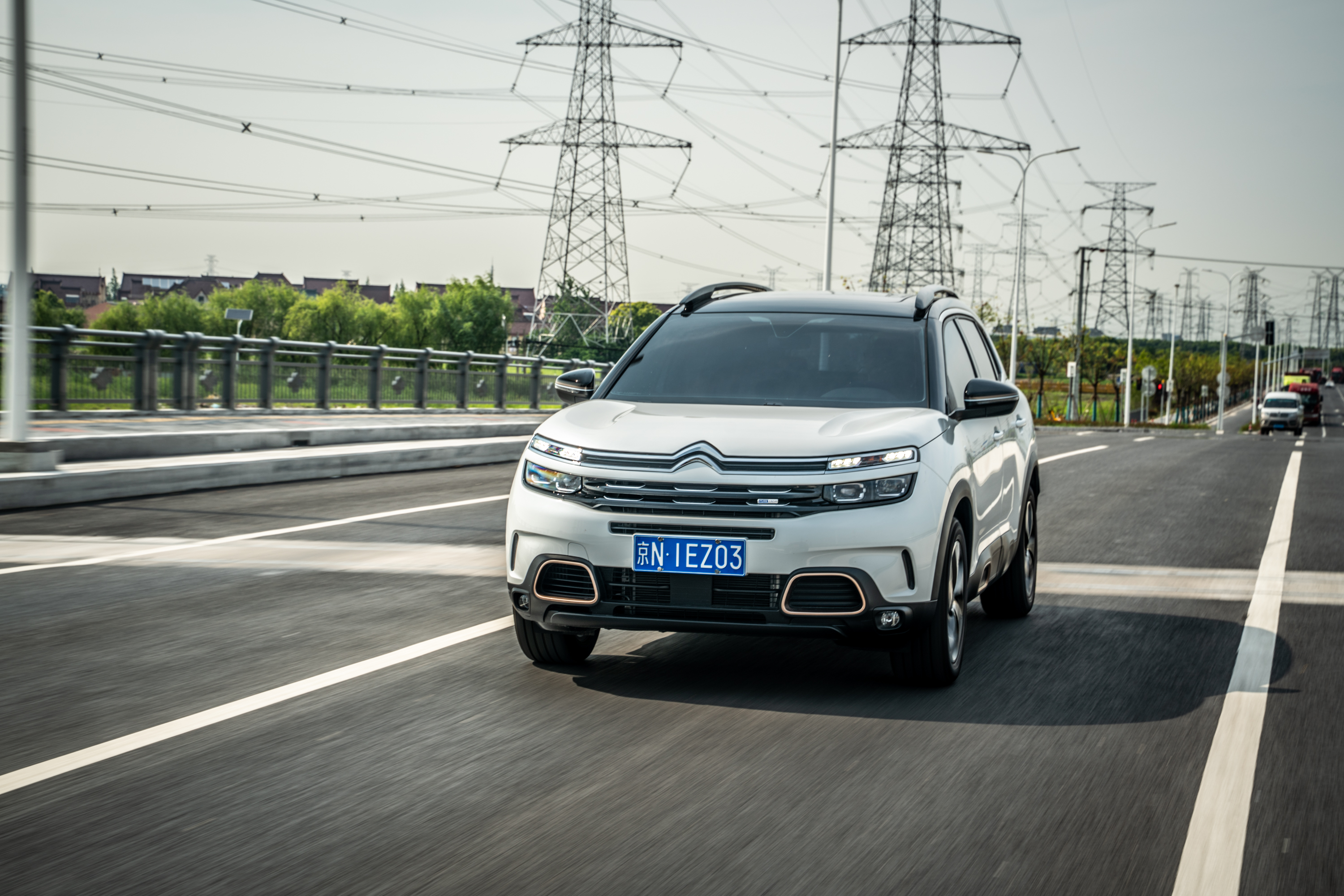 弹车试驾:2021款雪铁龙天逸c5,有什么不一样的?