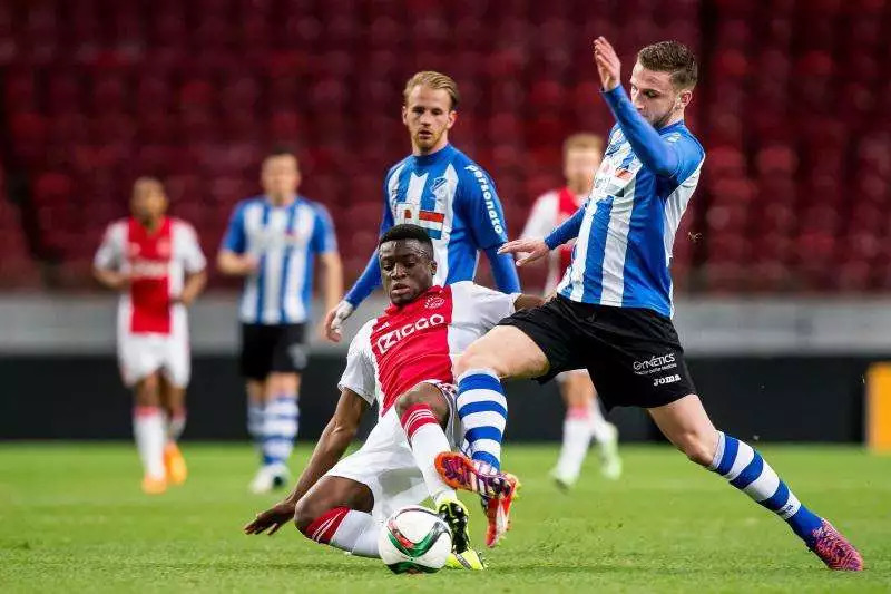 悟空看球：荷乙 坎布尔vs奈梅亨，乌德勒支青年vs埃因FC