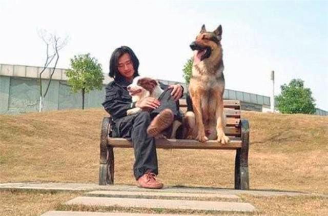 黑榜张贴栏｜湖南小伙为救4人牺牲，获救者态度冷漠竟趁乱离开…