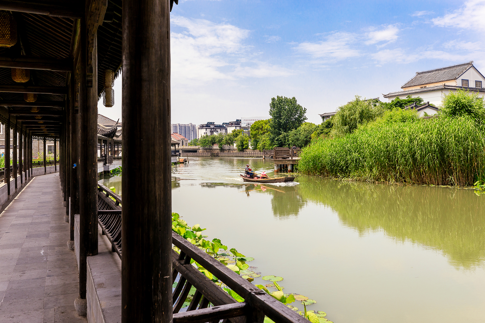 你們說的歲月靜好在哪里？我在甪直古鎮(zhèn)，看夏天的風(fēng)吹過