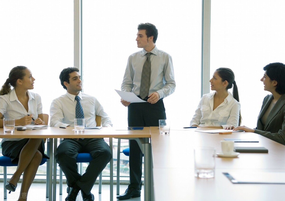 积累三种资源，打造个人品牌，助你从激烈的竞争中快速胜出