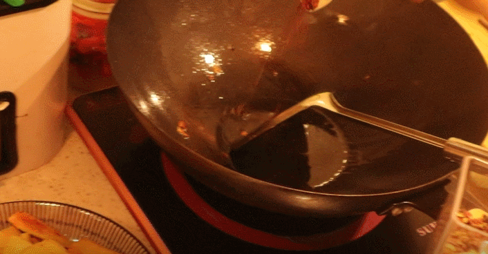 重庆人才懂的二面黄，只用豆腐这一种原料，味道比肉还好吃