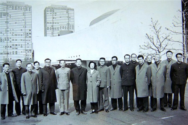 菲律賓兩面三刀：利用中美軍事博弈，在南海趁火打劫