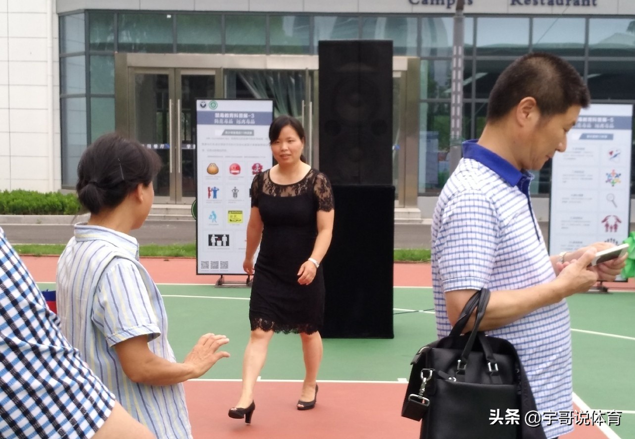 里约举重冠军被停赛，中国选手或递补；中国举