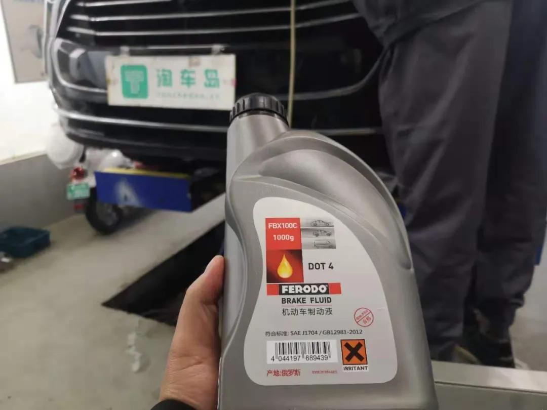 精英奶爸的得力助手—福特途睿欧，商务接待全家出行，有它就够了