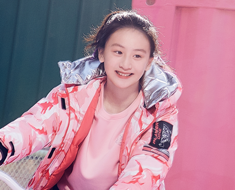 星二代就服田亮女儿的长相，13岁尽显“初恋脸”，怎么都看不厌