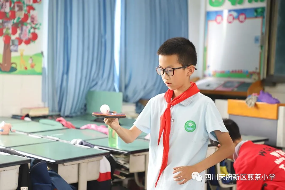 绚烂童年梦 红歌感党恩——四川天府新区煎茶小学儿童节系列活动