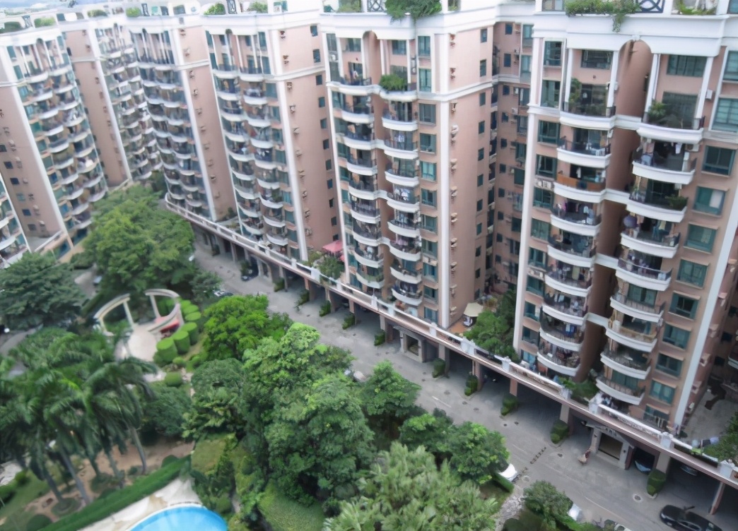 银行有40万存款却没房，有100万房子的没存款，这2类人谁会更幸福