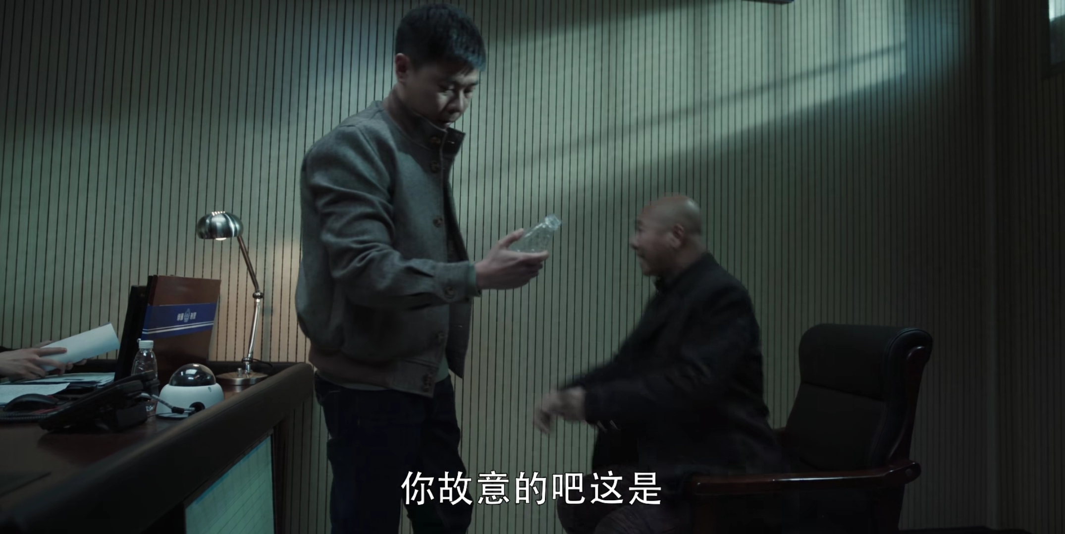 扫黑风暴：裴伟是反派吗，审判入场时被打马赛克，为何这般操作
