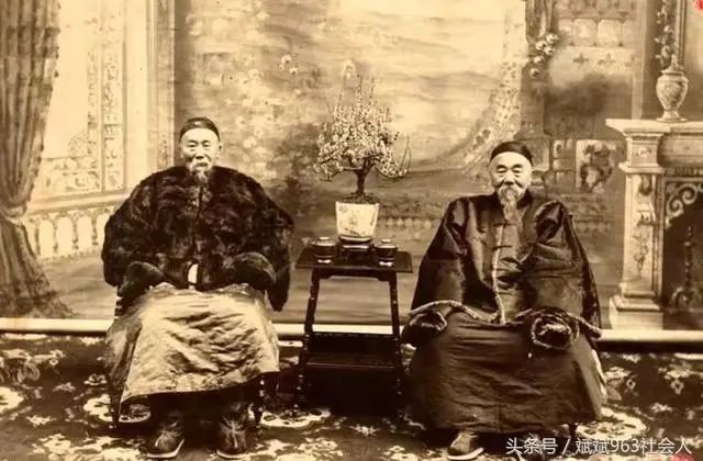 罕见李鸿章母亲照片，如此朴素，把六个儿子都