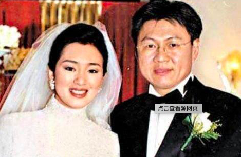 19歲輟學(xué)給張藝謀生3個(gè)娃、隱忍10年拿到結(jié)婚證，陳婷真的太狠了
