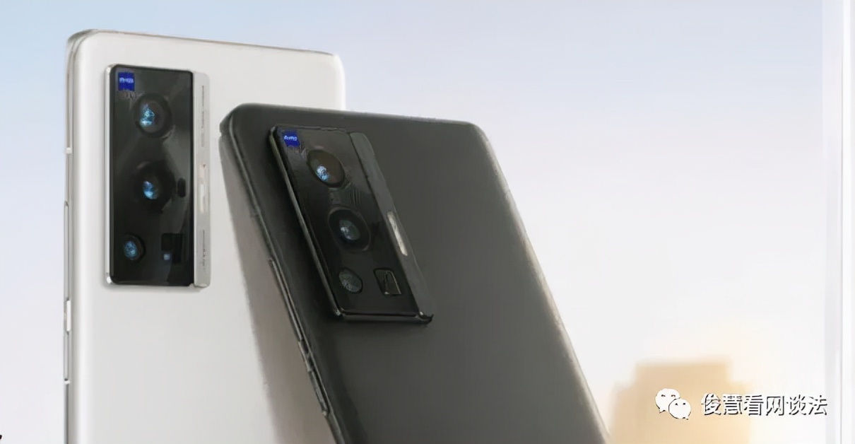 高端手机市场打响性价比大战：iPhone13、vivoX70和
