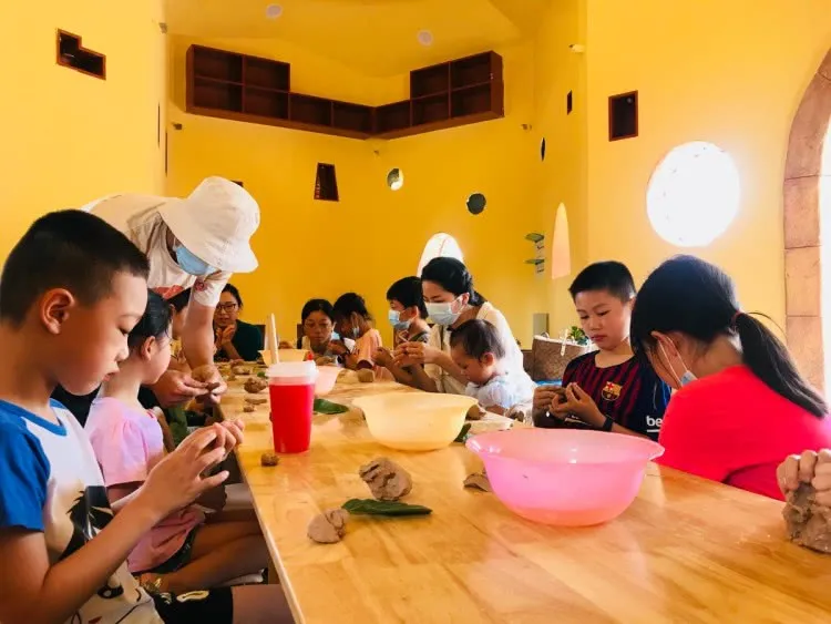 深圳又一遛娃胜地，城市中的自然成长乐园，野趣精致的户外营地