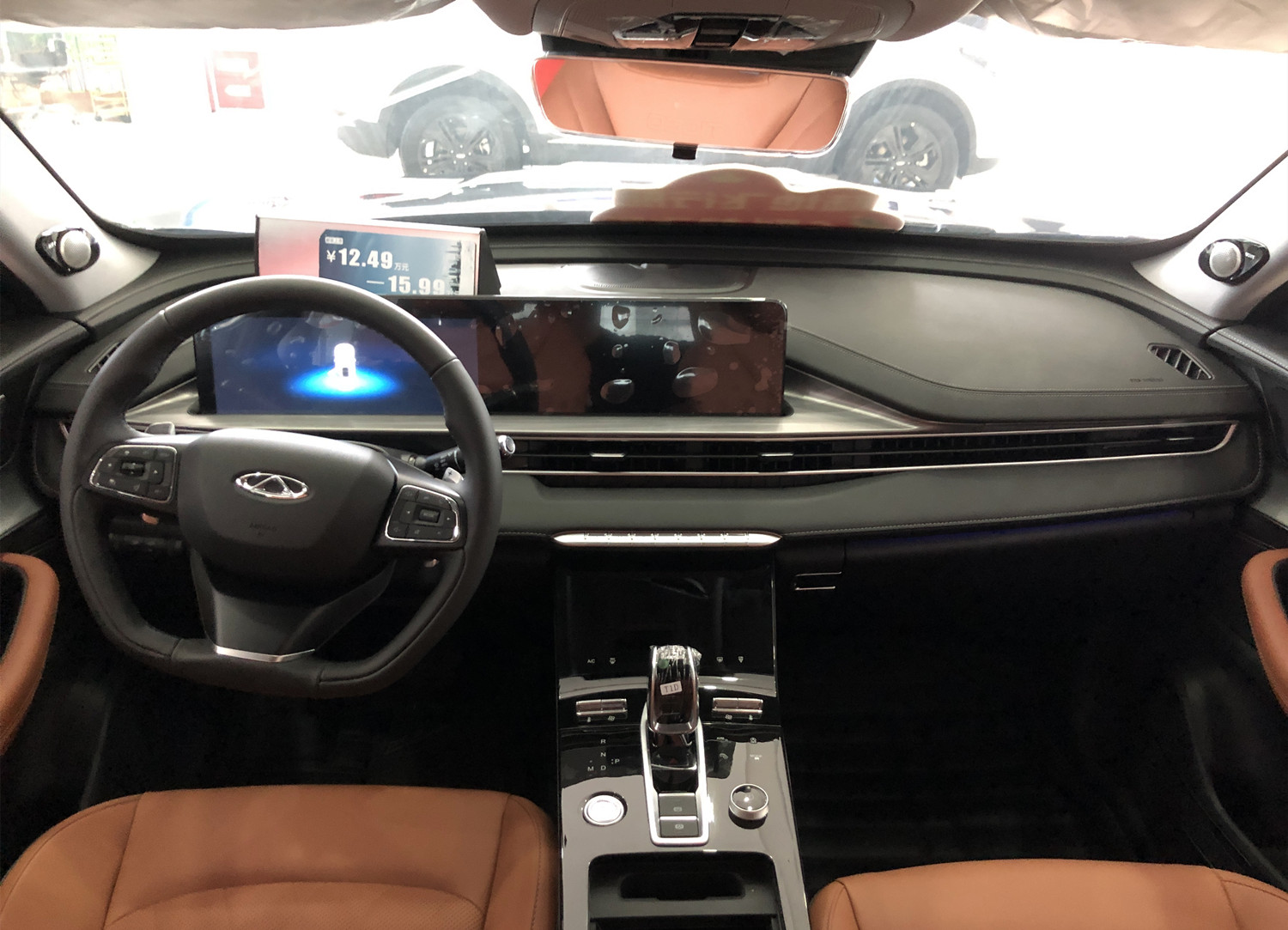 探店丨瑞虎8plus,内饰双联屏,搭1.6t动力,中配最划算