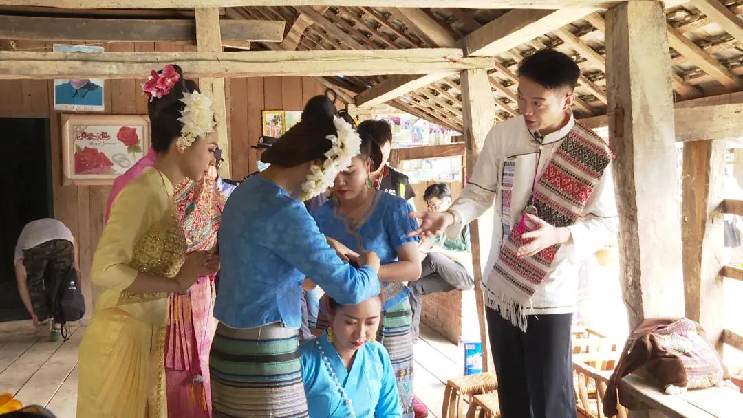 如哩金湾！乐堡啤酒联手取水少女选拔大赛，云过泼水节