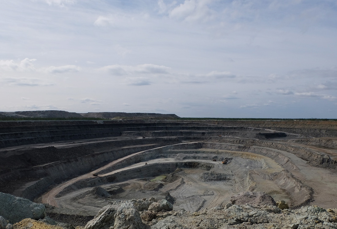 实拍俄罗斯最大钻石矿场，直击见证钻石诞生全过程，贵是有道理的