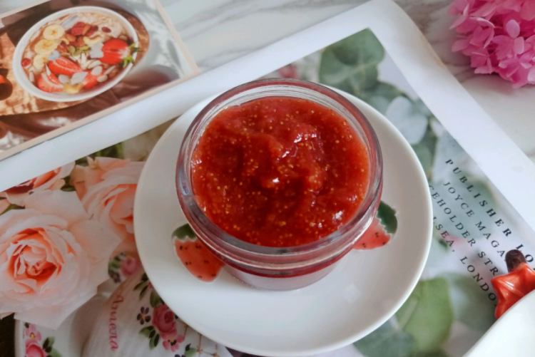 自制软绵甜蜜的无花果酱，没有任何添加，吃起来更健康