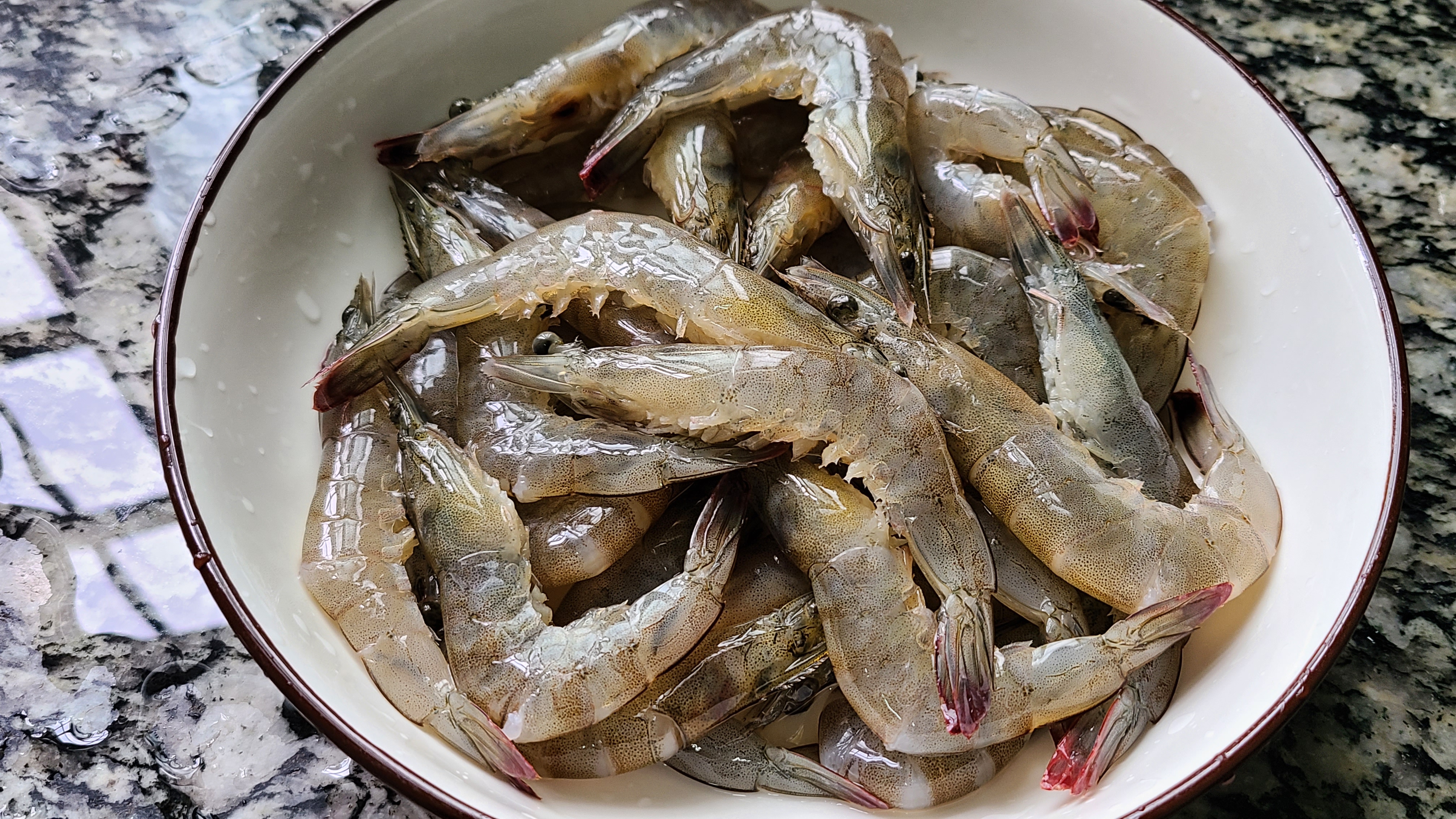 焗大蝦，又香又好吃的一道廣東美食，學會給家人露一手