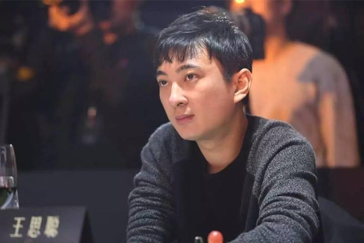 分手|王思聪甜仇分手了？女方发文自称单身 此前被曝男方豪宅相送