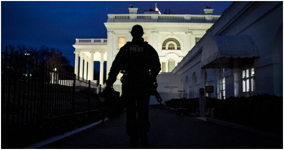 瞧瞧，美國警察是怎麼收拾�暴徒�的？