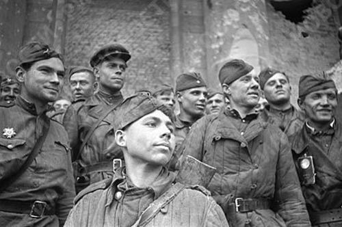 二战后， 为何苏联没派兵驻守日本， 而让美国一