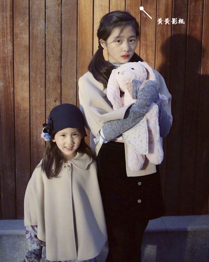 14歲的黃多多近照氣質驚艷，黃磊和孫莉的培養也太好了