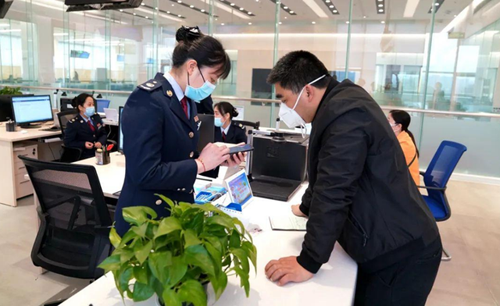 个税起征点太低？14亿人月入超5000元有多少？终