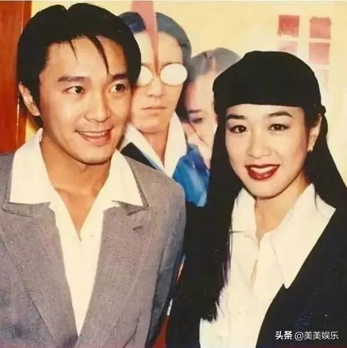 “人鱼公主”钟丽缇的坎坷感情：三婚两离，50岁仍为老公拼四胎
