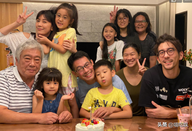 6岁咘咘许三个生日愿望，最后一个愿望破防，贾静雯：心疼又感动