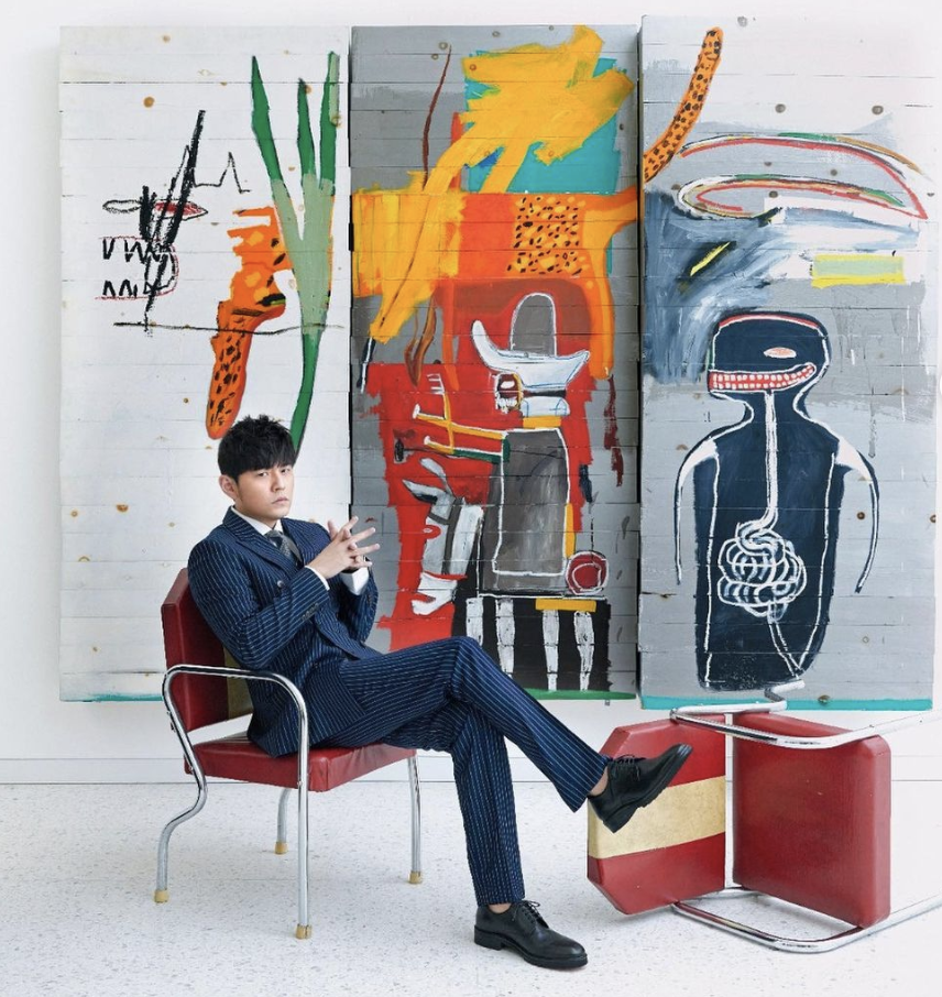 画周杰伦？小周周照着爸爸的照片作画超认真，周董豪宅豪华有档次