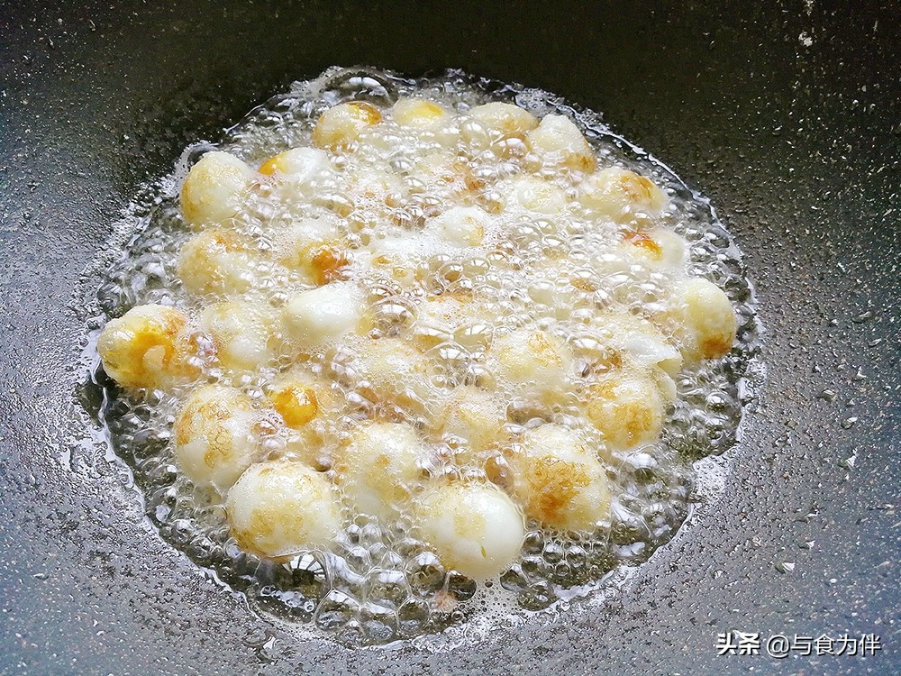 给孩子吃鸡蛋，不如吃“动物中的人参”，配番茄开胃，大人也喜欢