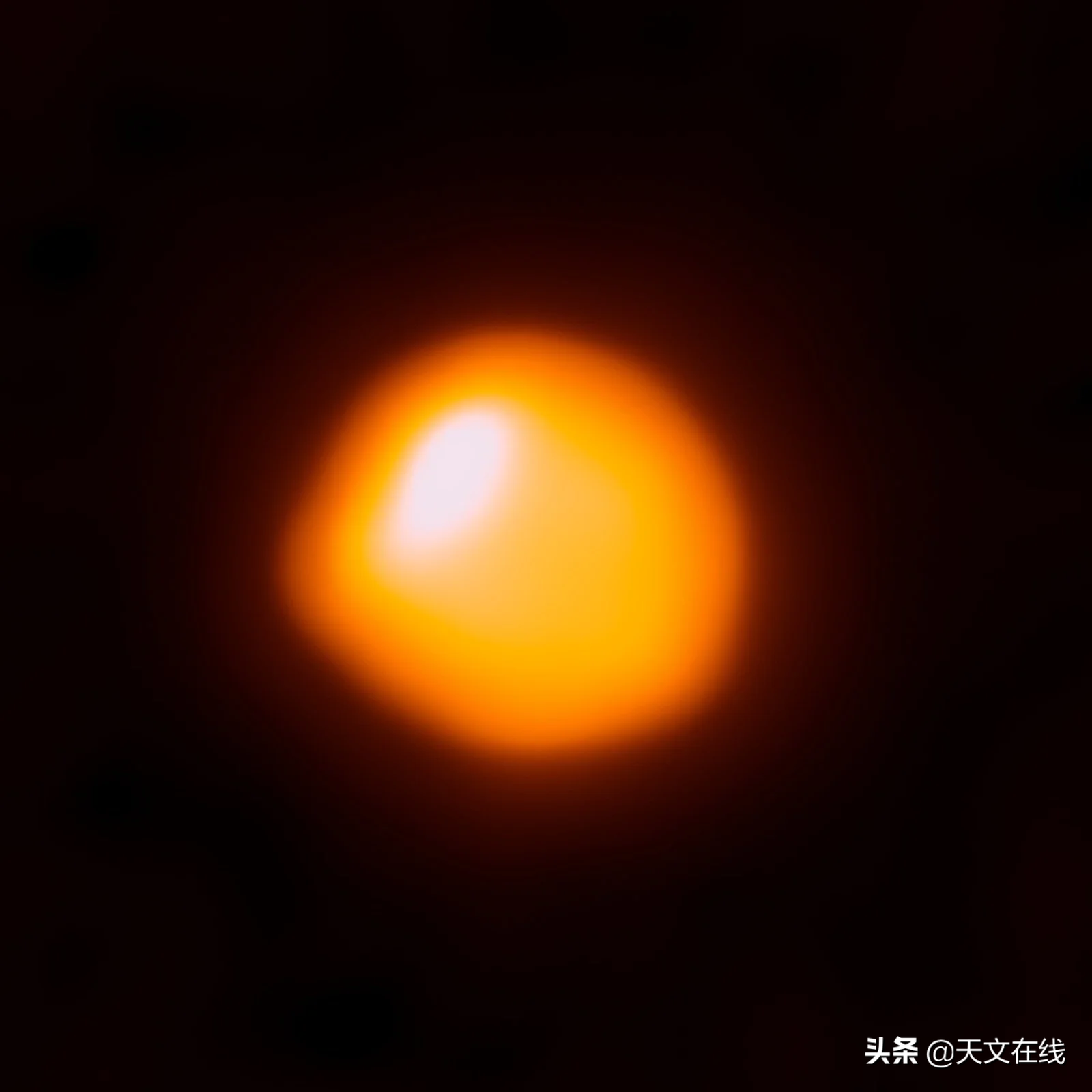 ESO望远镜拍到最新参宿四表面图像，终于知道参宿四为何变暗了