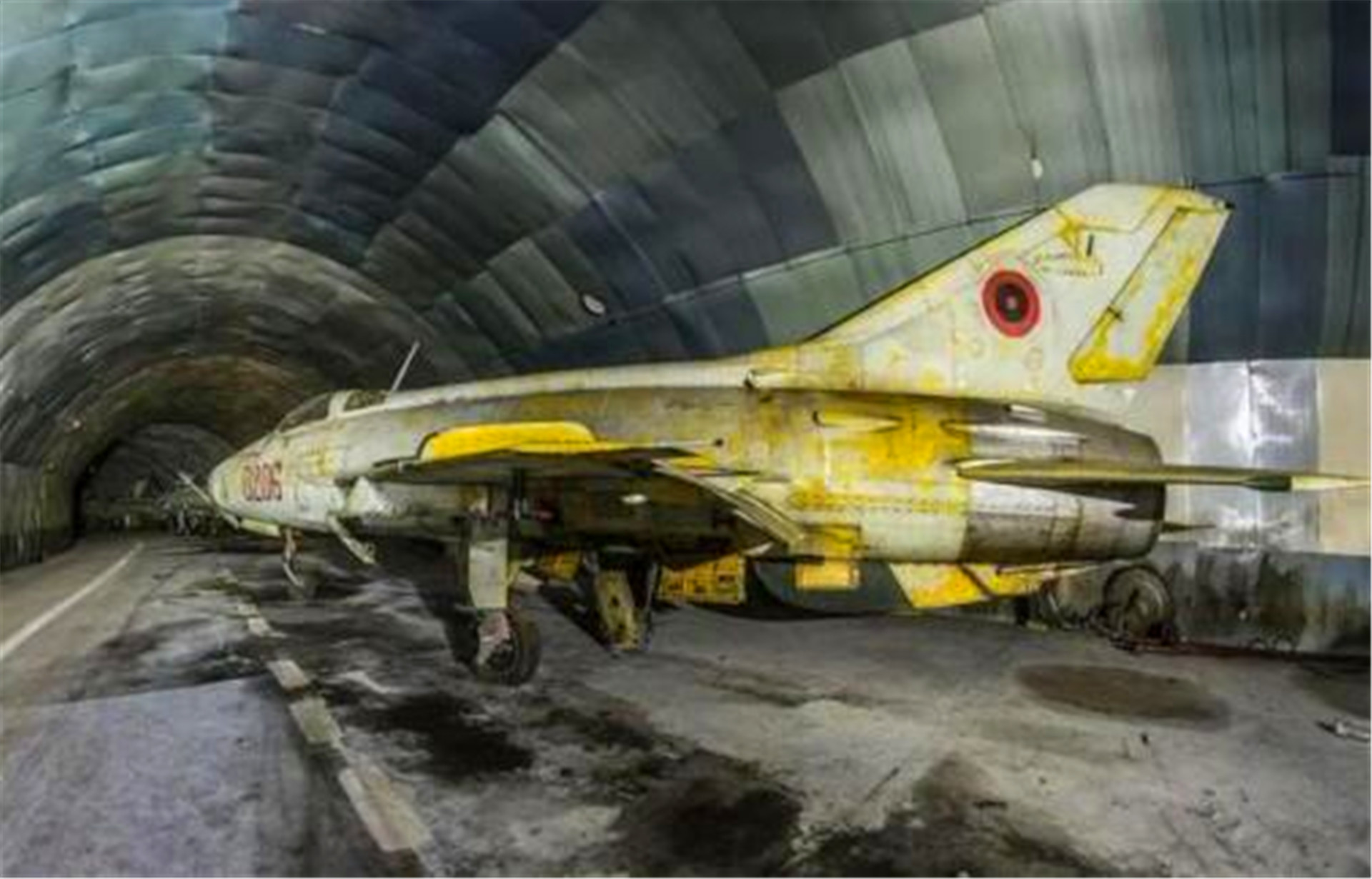 中国又养一白眼狼国家，白拿我国160架战机，用