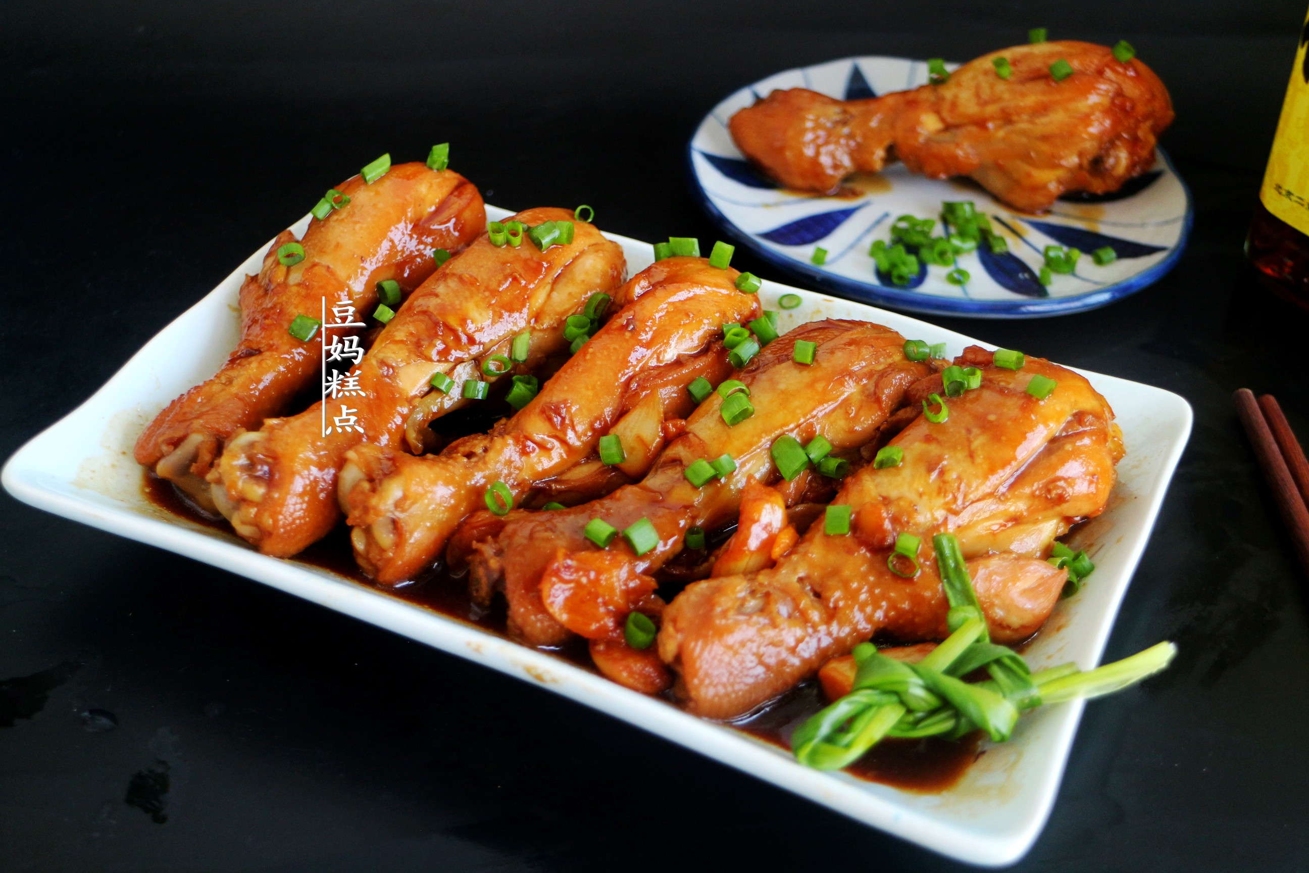 一个超简单的鸡腿吃法，煮10分钟，盖盖一焖，又嫩又入味