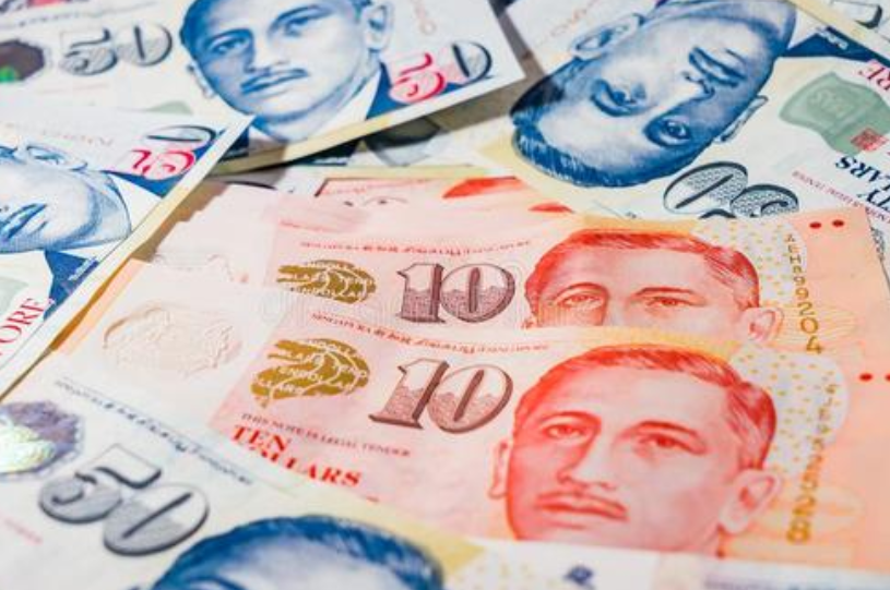 新加坡纸币上印刻了8位人物，其中有一位是中国人，他到底是谁？