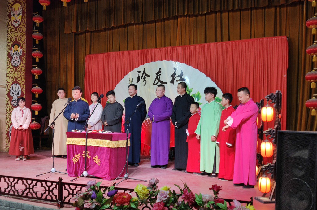 相声园子终于回来了，新势力青曲社同日开箱，德云社暂无开箱日期