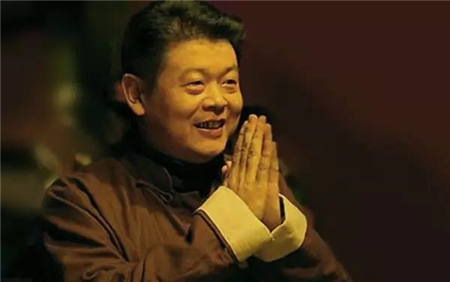 傅彪去世已有16年，承诺要帮他养儿子的葛优，做到了吗？