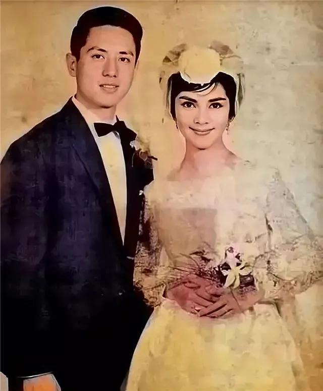 55年前香港老片《审妻》，在内地轰动一时，女主被誉为古典美人  第16张